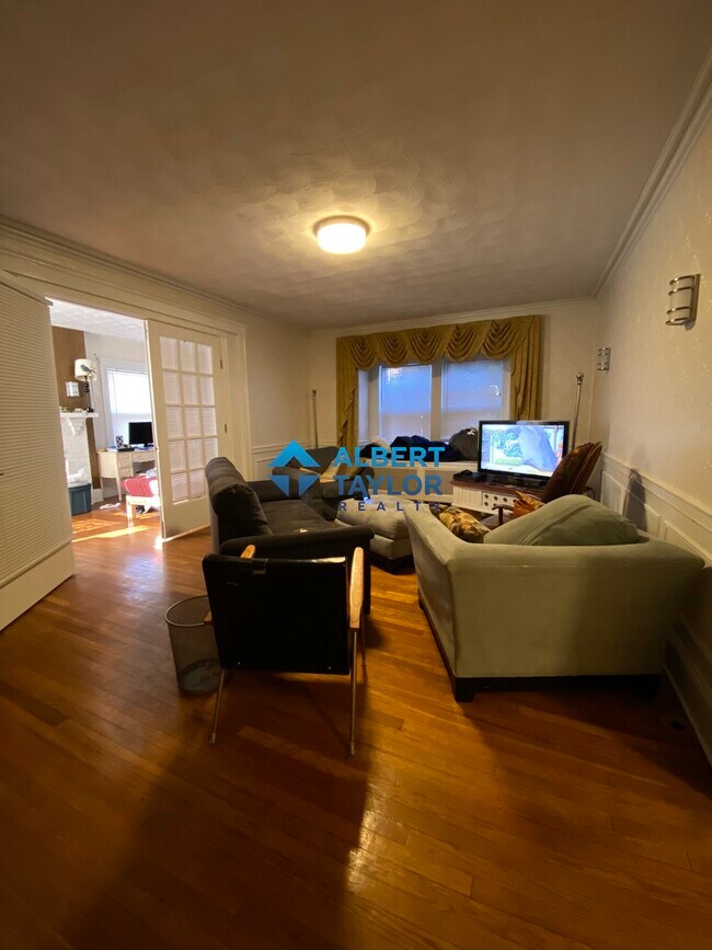 Foto del edificio - 200 Commonwealth Ave