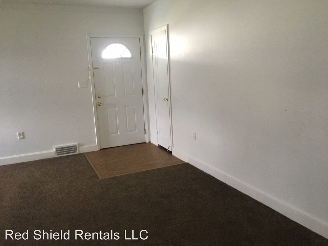 3468 Gloria St, Wayne, MI 48184 Apartment for Rent in Wayne, MI