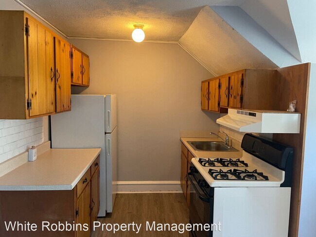 Building Photo - 1 br, 1 bath House - 2302 N. Harrison St - #3