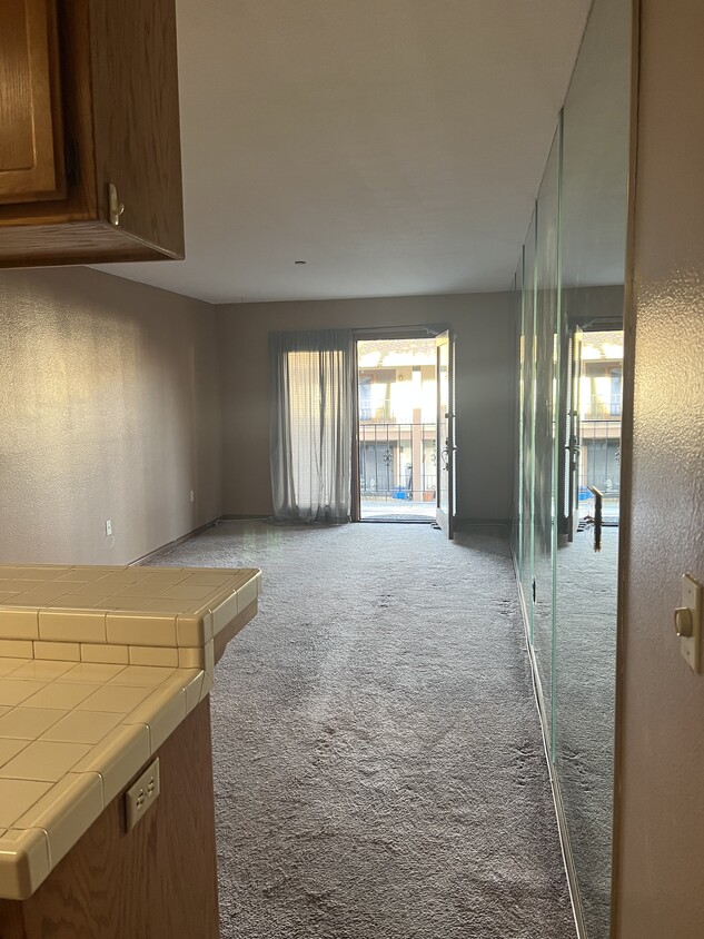 17200 Newhope St Unit 304B, Fountain Valley, CA 92708 Condo for Rent