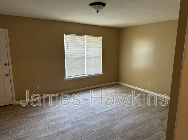 Building Photo - 940 Pebblebrook Dr