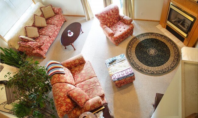 Foto del edificio - 723 Blue Jay Ln