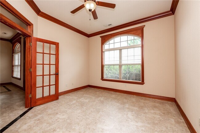 Foto del edificio - 3902 SW Banbury Dr