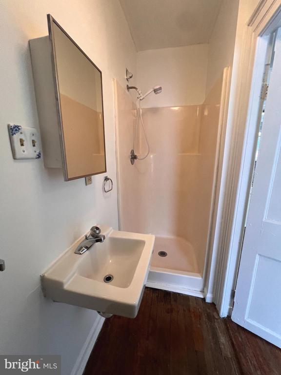 Foto del edificio - 400 E Washington St