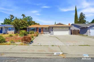 Building Photo - 1312 Mission Dr