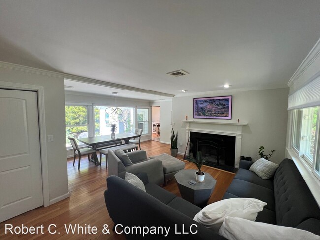 Foto del edificio - 3 br, 2 bath House - 11 Walker Lane