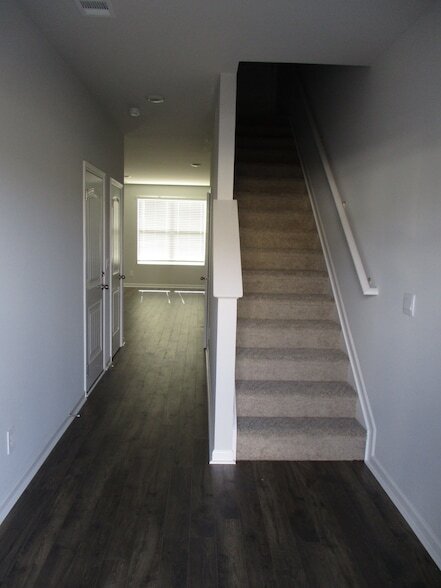 Foto del edificio - 515 Ferndale Pl