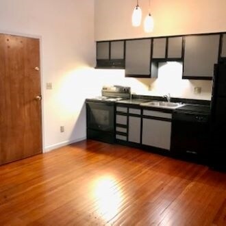Cocina Loft 101 - 221 E Mifflin St