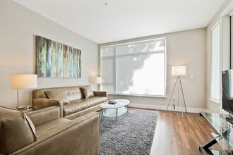 Building Photo - 908 Rich Ave