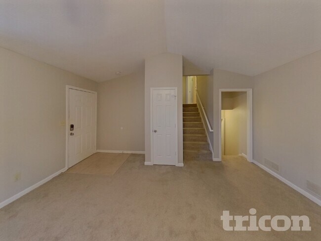 Foto del edificio - 4684 Woodglen Ct