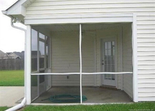 Building Photo - 5001 Windflower Dr