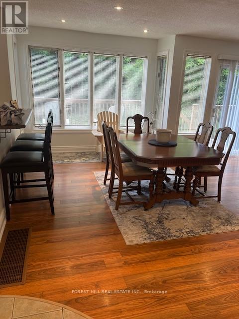 Photo du bâtiment - 1591 Hidden Valley Rd