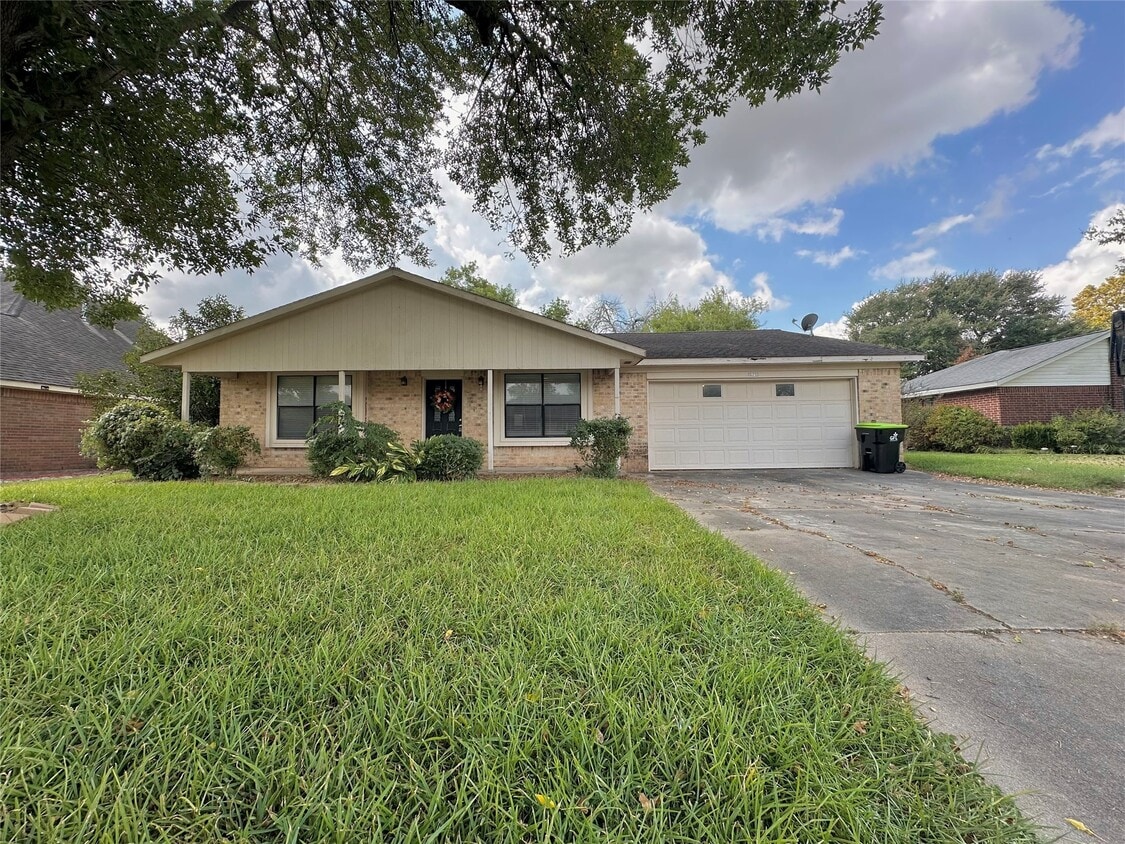 Primary Photo - 1822 Willow Bend Dr