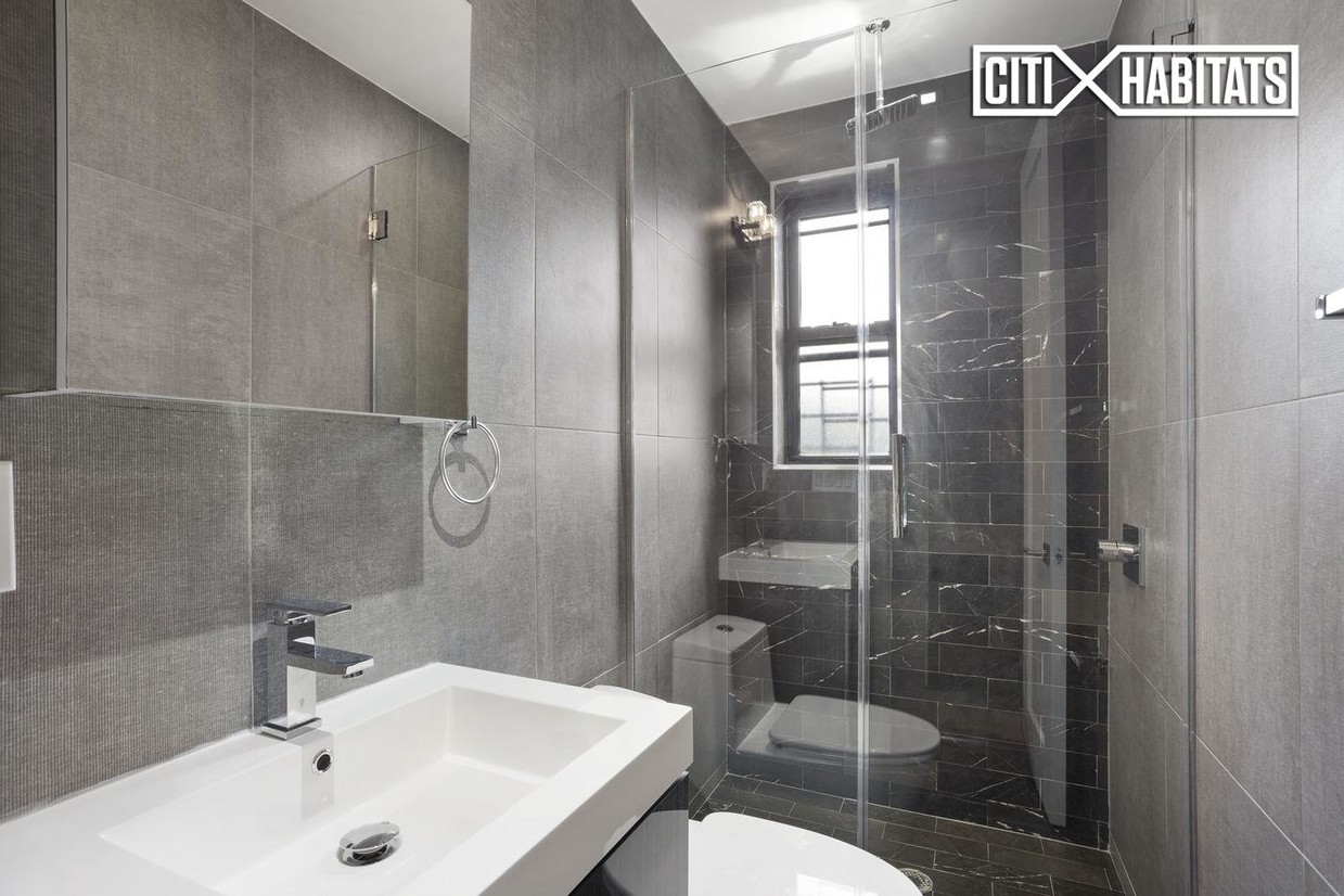 Foto del edificio - 238 E 116th St
