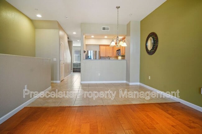 Foto del edificio - 2155 Caminito Leonzio