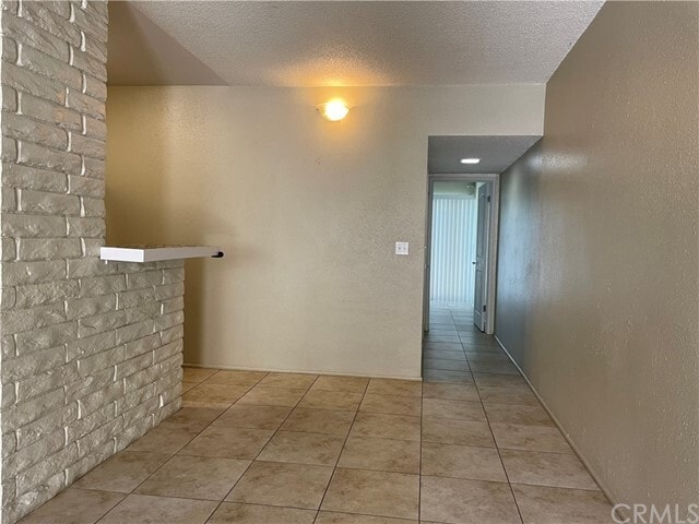 Building Photo - 707 E Chuckwalla Rd