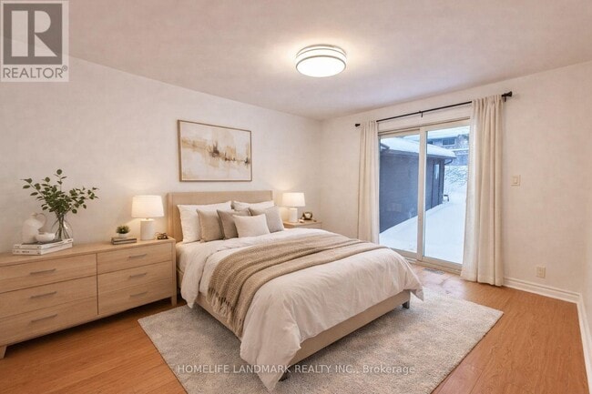 Building Photo - 22 Knowles Crescent