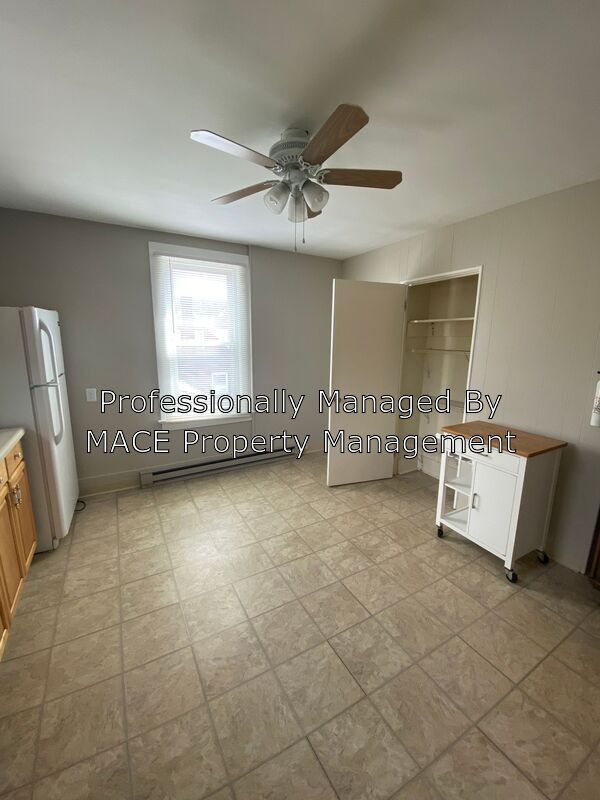 Foto del edificio - 6441 Library Rd