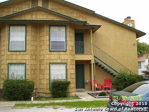 Building Photo - 14418 Castlebury Dr