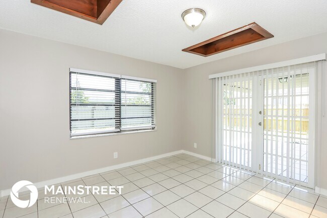 Foto del edificio - 4977 SW 11th Pl