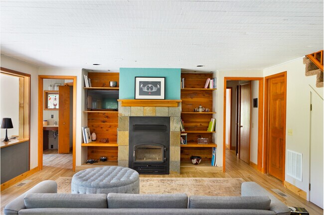 Foto del edificio - 66 Mason Cabin Rd