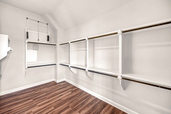 Foto del edificio - 9644 Knight Rd