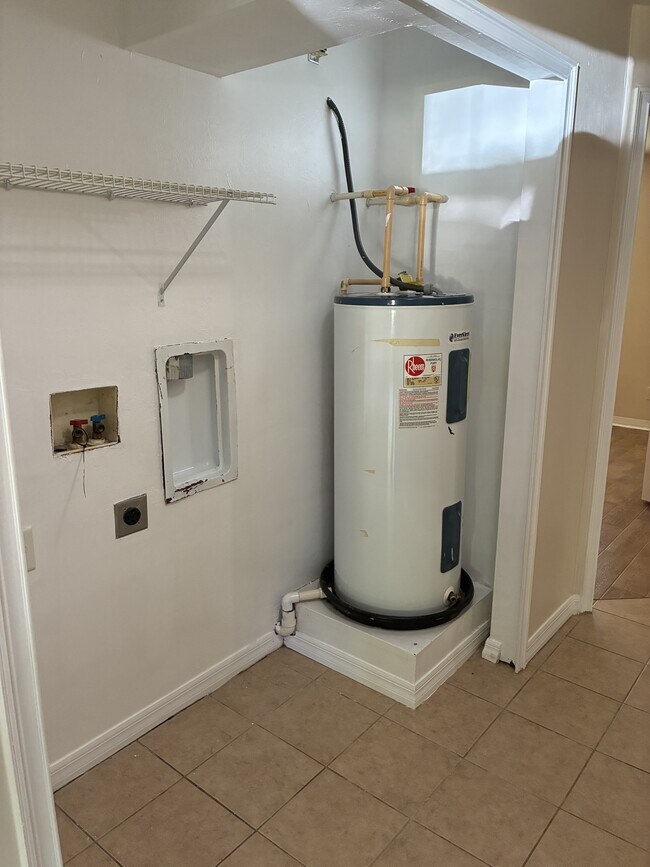 Foto del edificio - 6079 E Quitman St