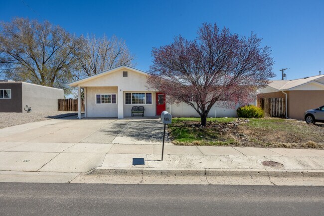 Foto del edificio - 3708 Sierra Vista Dr