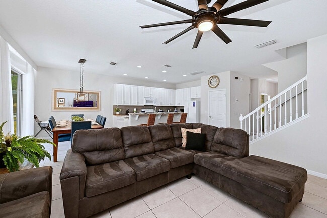 Building Photo - 4035 Oakrise Lp