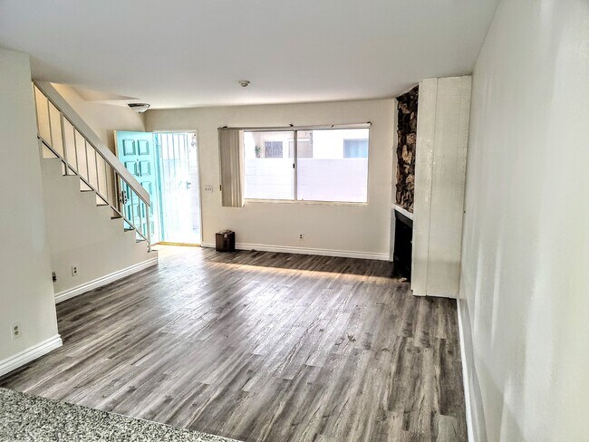 Easy care vinyl floors - 2306 Curtis Ave