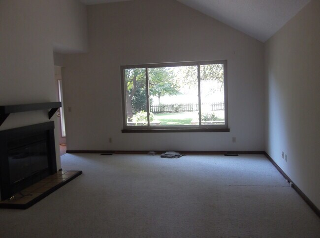 Building Photo - 507 Clearwater Dr