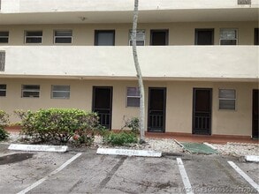 Building Photo - 1710 NE 191st St