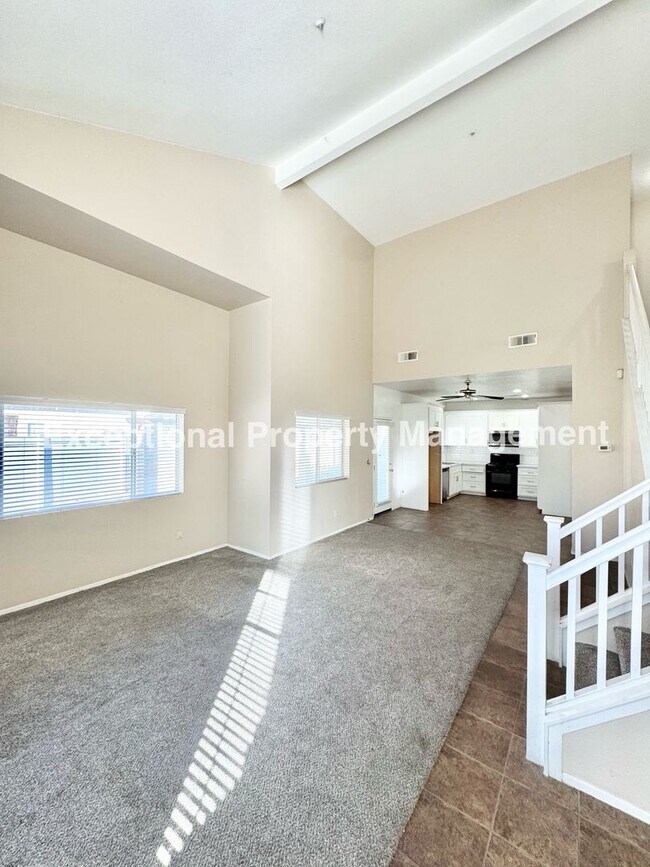 Building Photo - Ready to move in 3 bed 3 bath home!