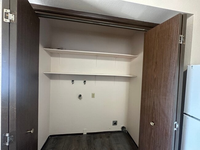 Foto del edificio - 2bdrm, 1 bath apartment in Moyina Heights. Water,sewer & garbage included