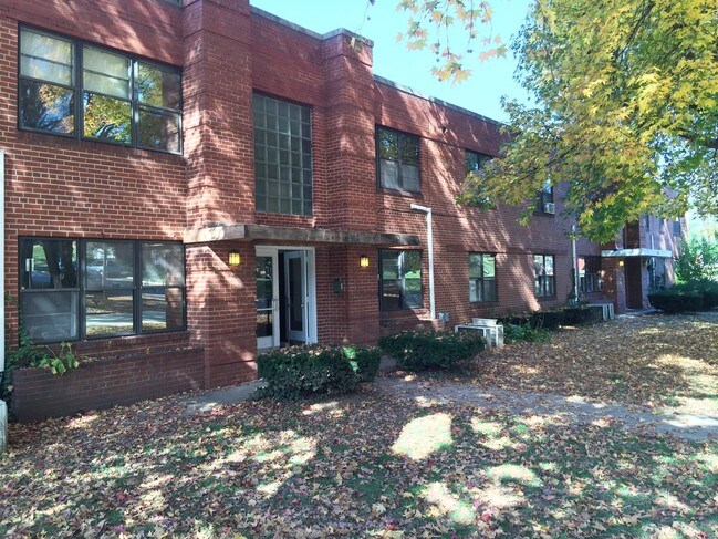 Building Photo - 2309 Longview Ave SW