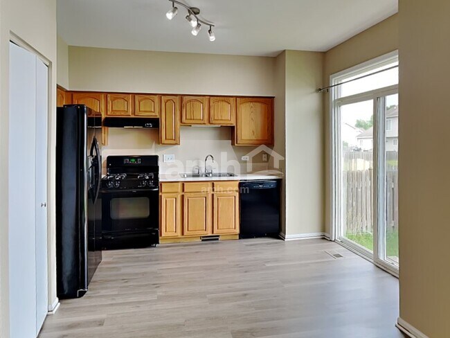 Building Photo - 4308 Dillon St