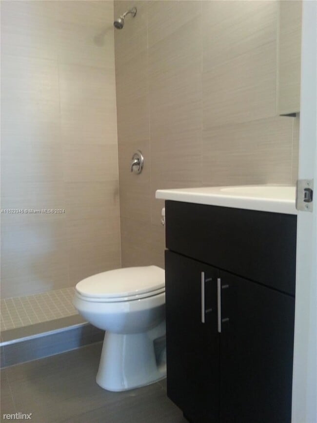 Building Photo - 3 br, 2 bath House - 3125 SW 16th Ter # 3125