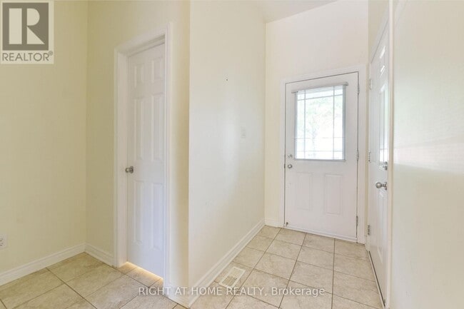 Building Photo - 226 Hunterbrook St
