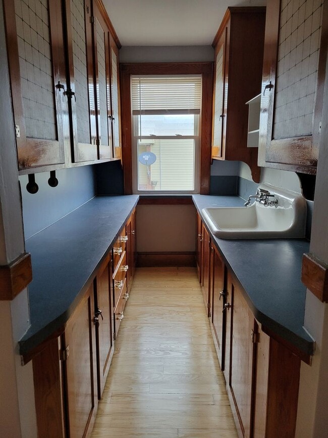 Foto del edificio - 402 Hevey St