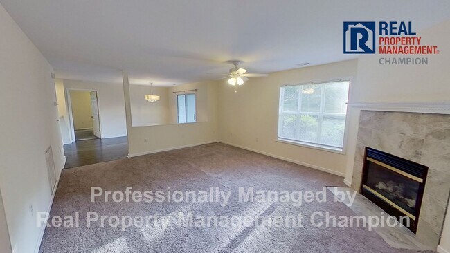 Foto del edificio - First Floor Condo with Spacious Floorplan