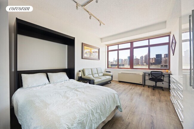 Foto del edificio - 4-74-74 48th Ave