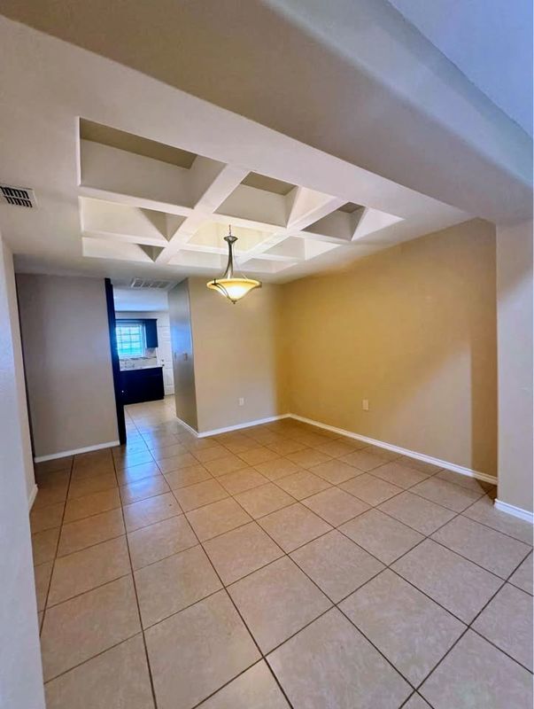 Foto del edificio - 1110 W Gardenia Ave