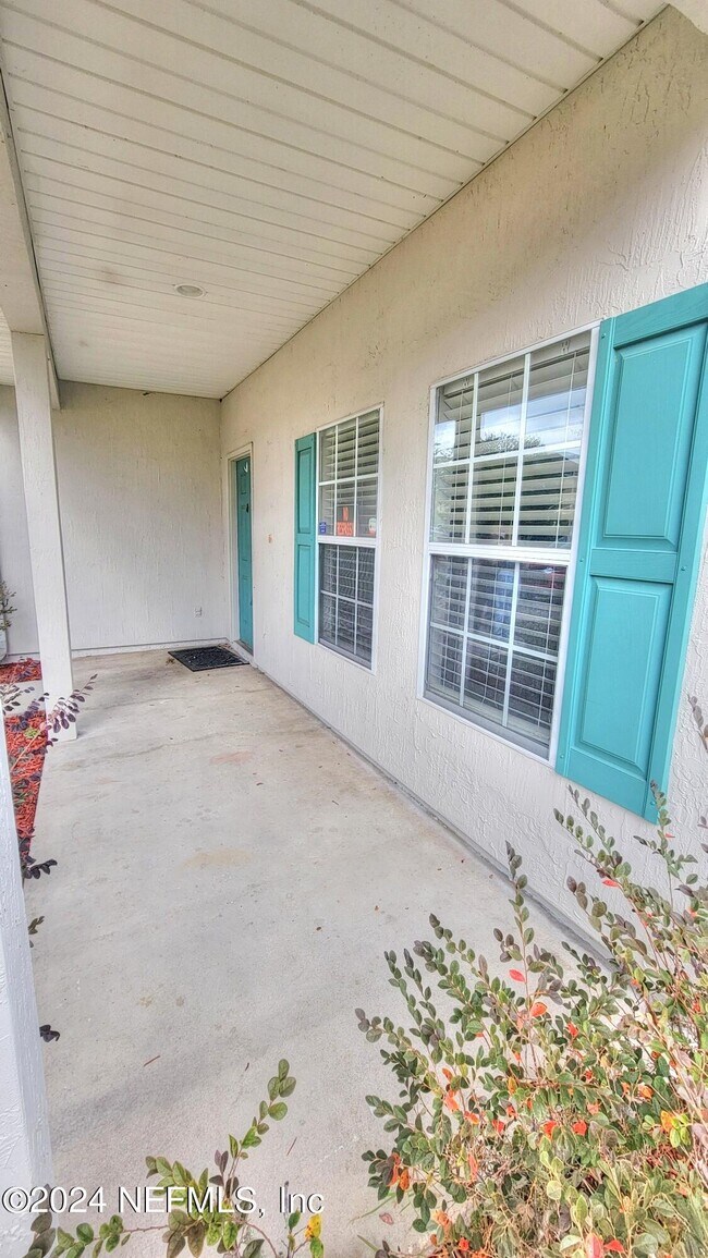 Foto del edificio - 7131 Rampart Ridge Cir W