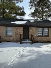 Building Photo - 803 Crawford St S