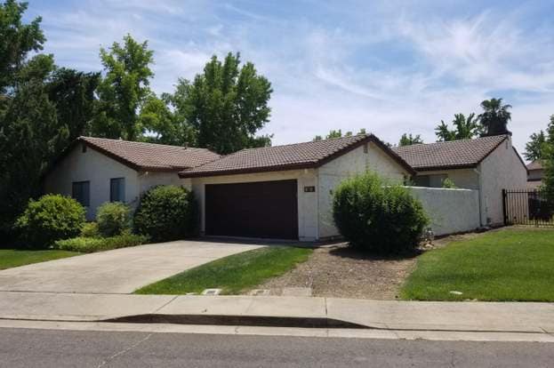 Primary Photo - 875 Tanglewood Dr
