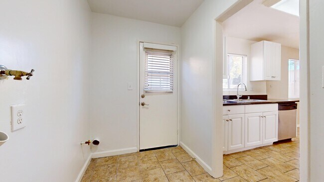 Foto del edificio - 20251 Cohasset St