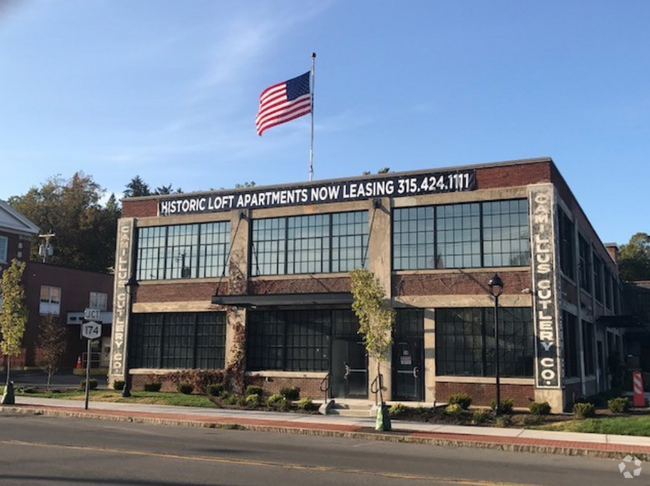 Building Photo - Camillus Mills