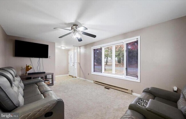 Building Photo - 163 Denny Ln