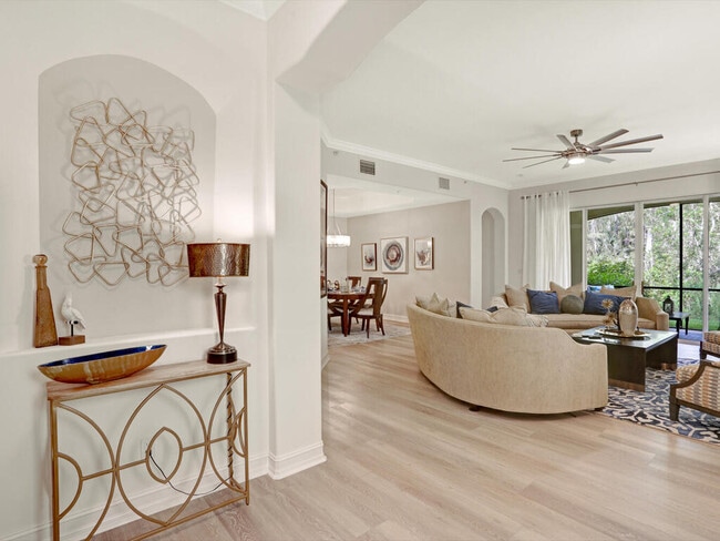 Foto del edificio - 2847 Tiburon Blvd E