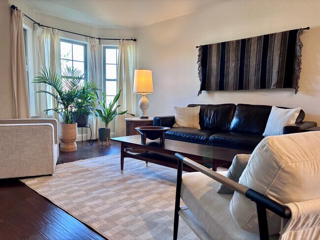 Foto del edificio - 2610 S Jackson Ave